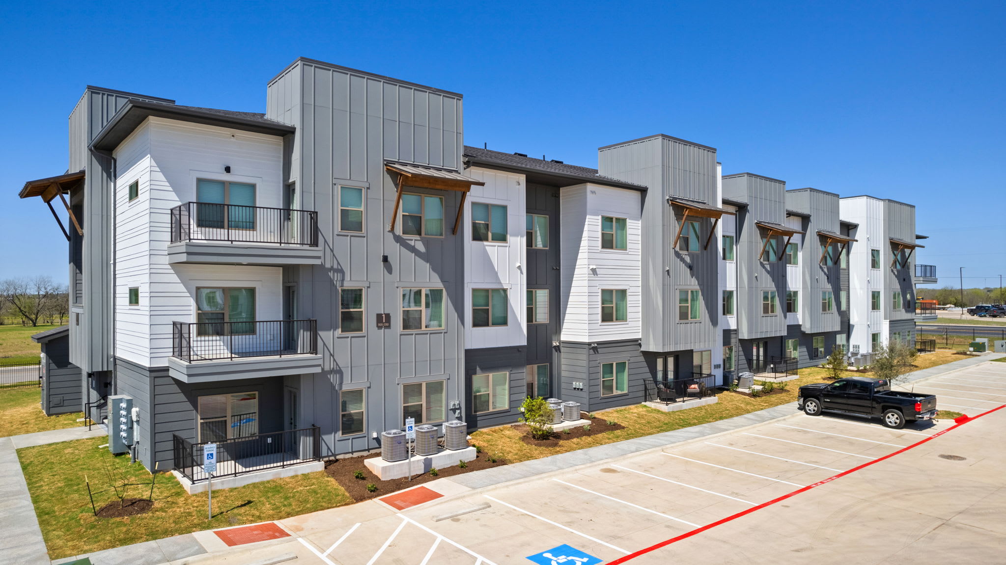 Enclave Creedmoor – photo 1