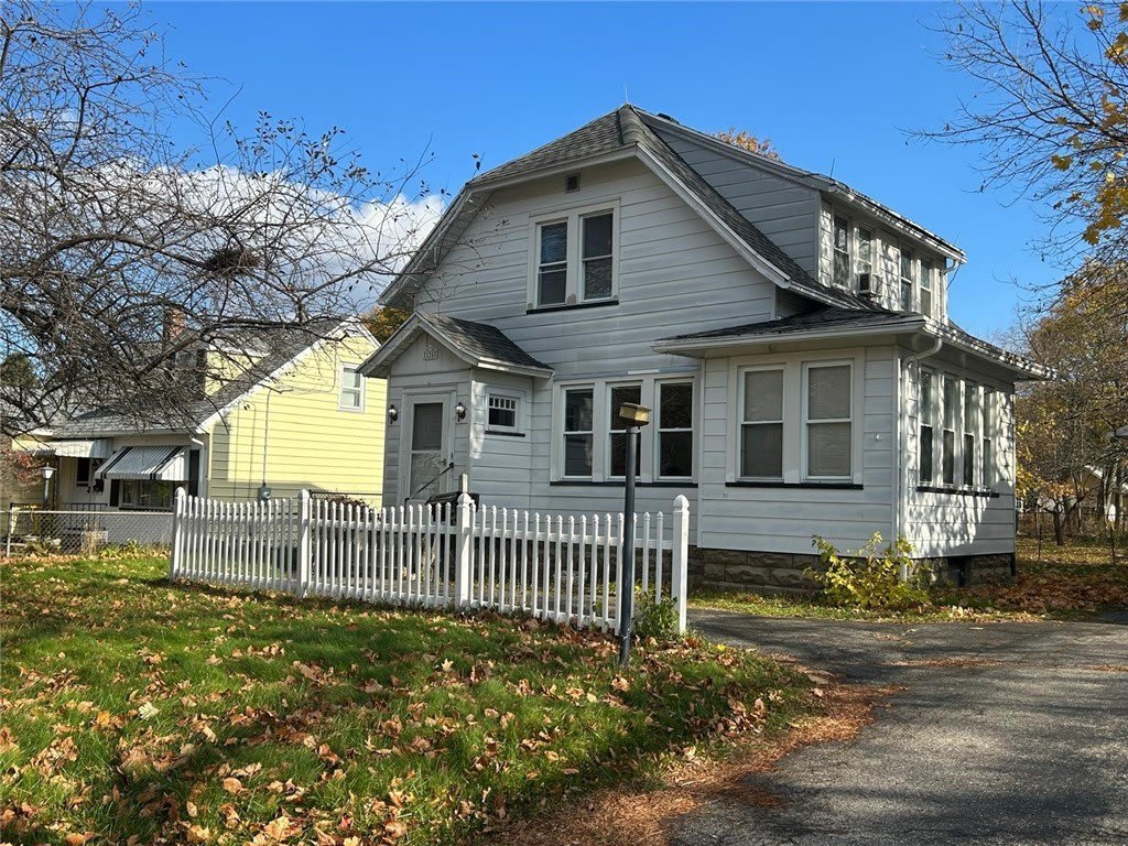 125 Windsor Road – photo 1