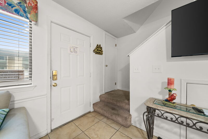 133 West Leslie Lane 1 – photo 4