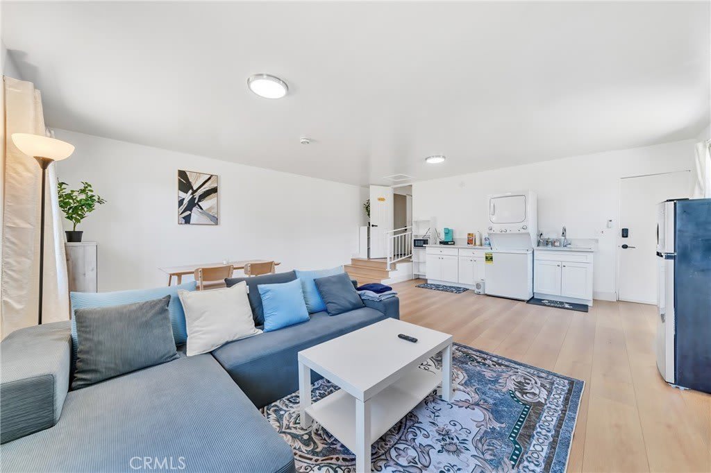1345 Jellick Avenue – photo 4