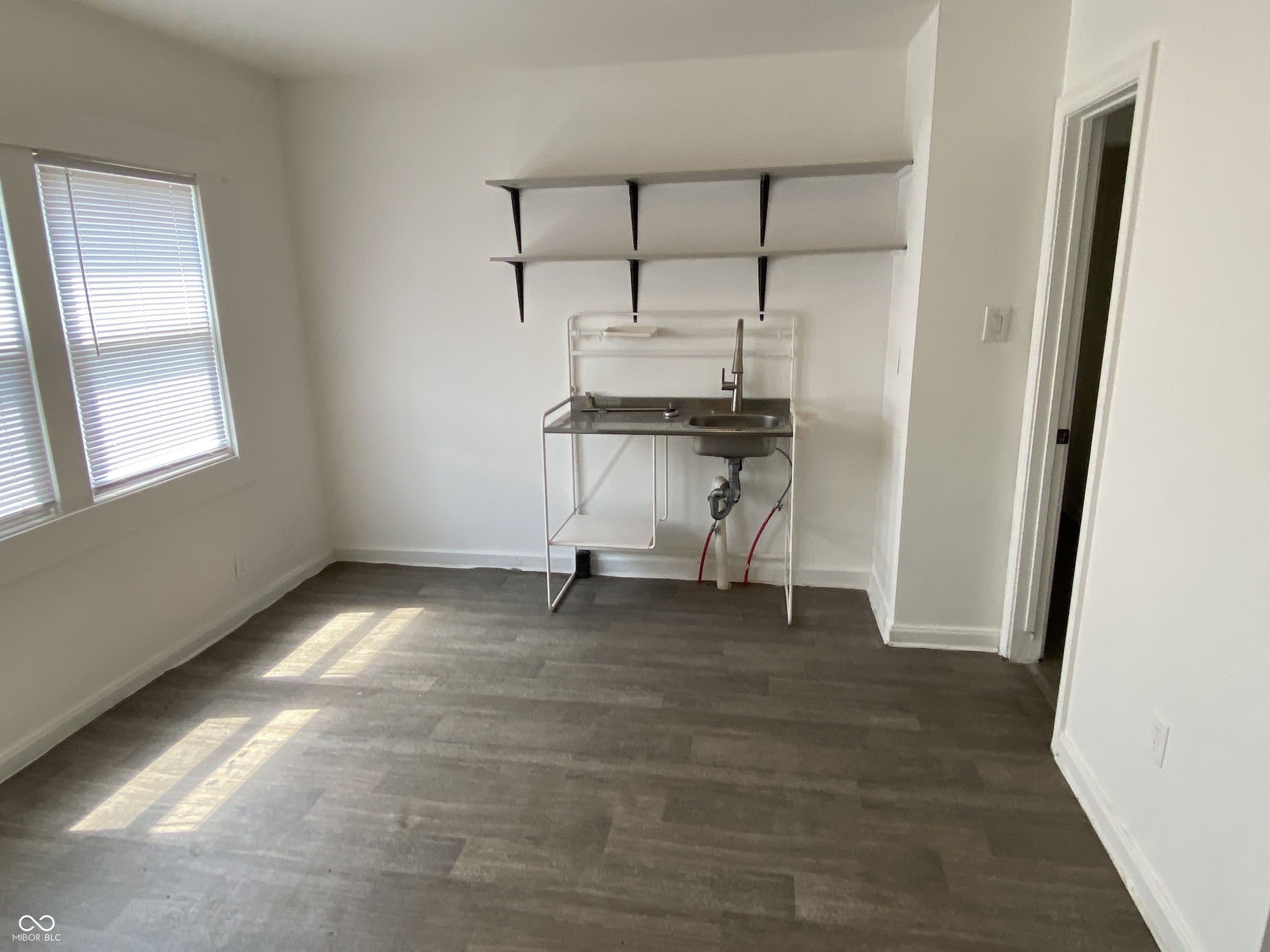 318 N Sherman Drive – photo 4