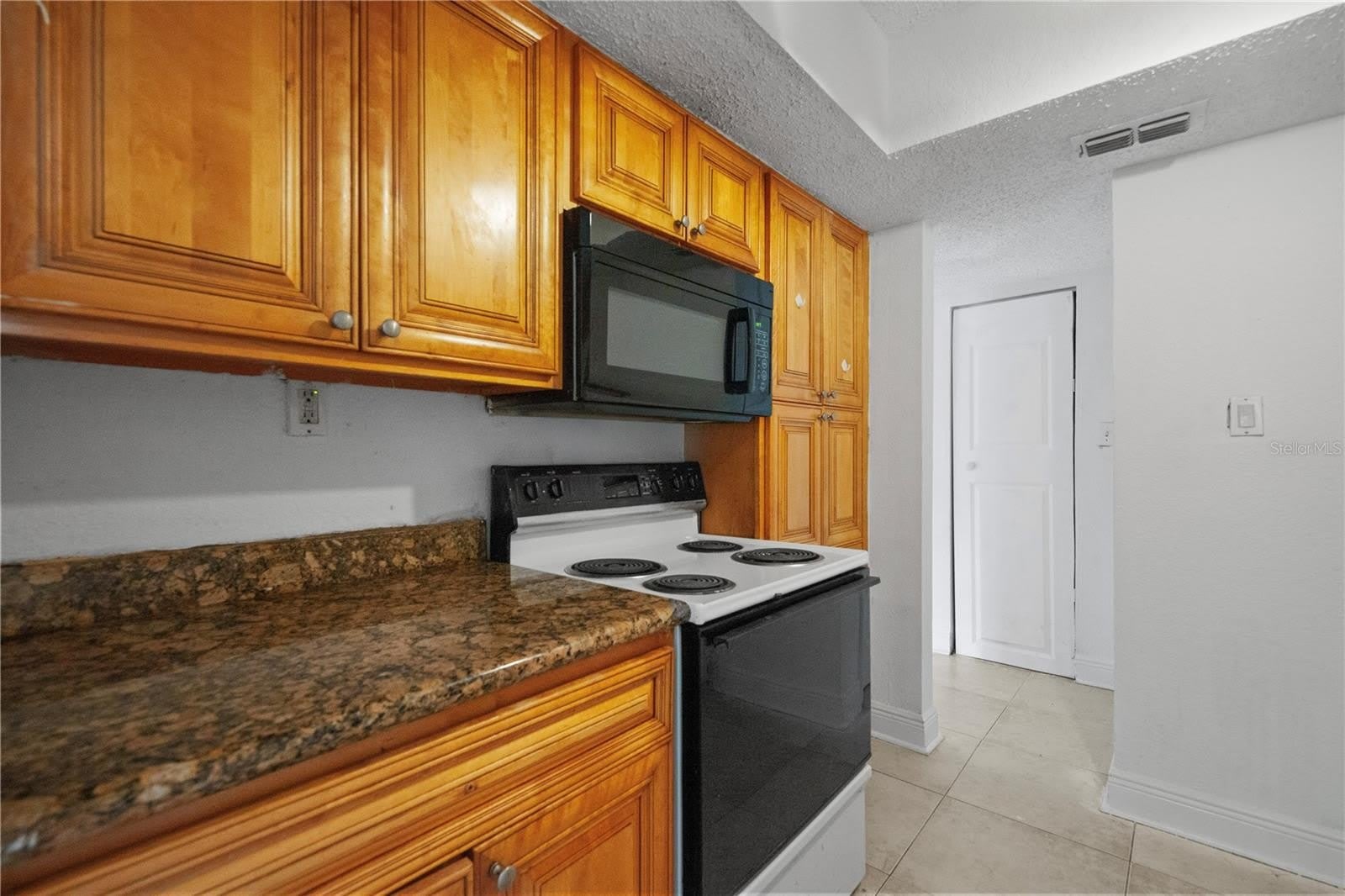 4709 S TEXAS Avenue – photo 5