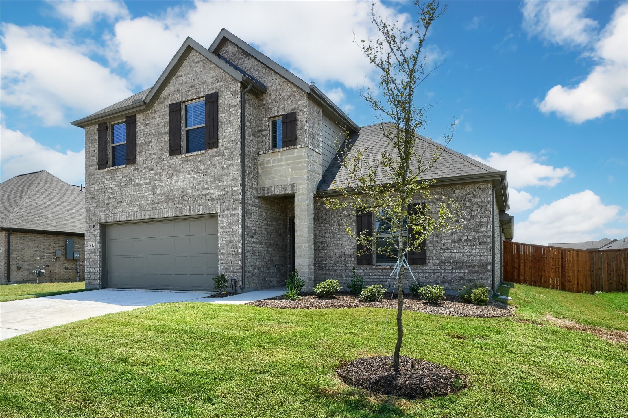 513 Brook View Drive – photo 2