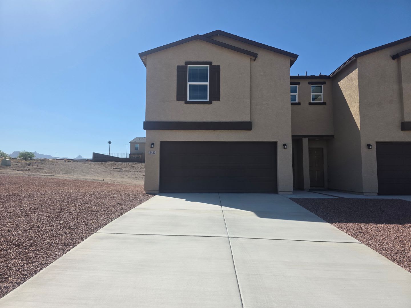 Brand New 3 Bedroom Townhome In The Sunbeam Community – photo 1