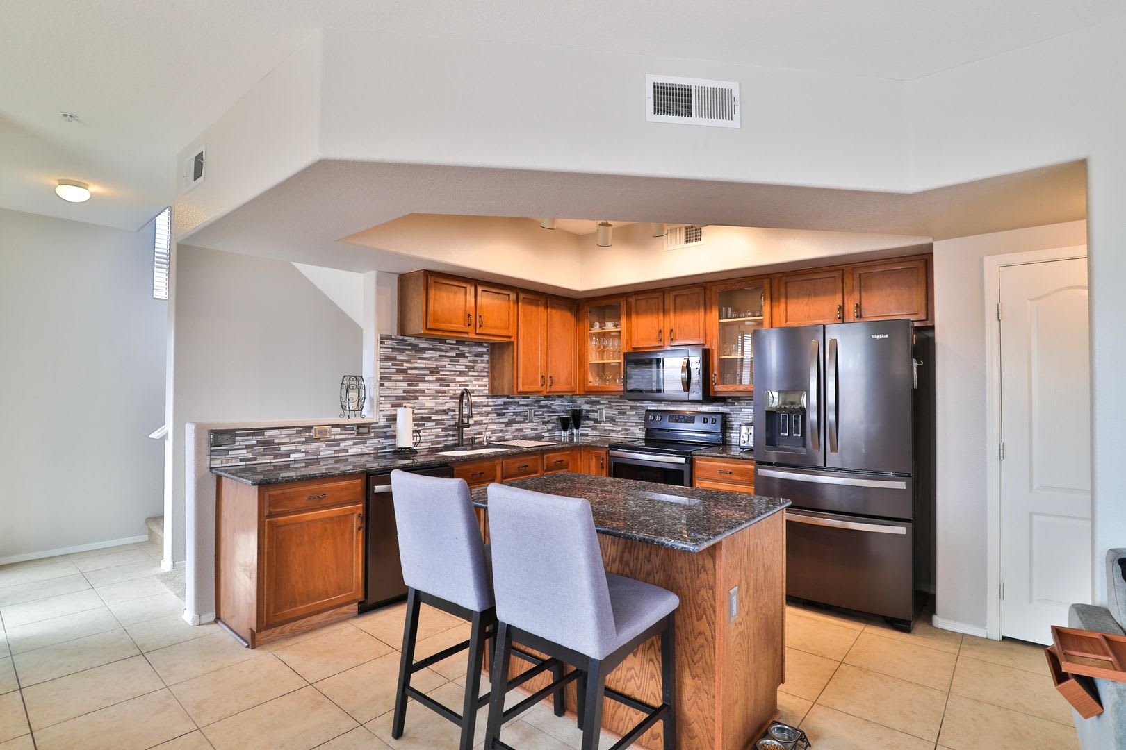Furnished 2 bed / 2.5 bath Gilbert Condo in Gated Community w/ 2 pools. – photo 4
