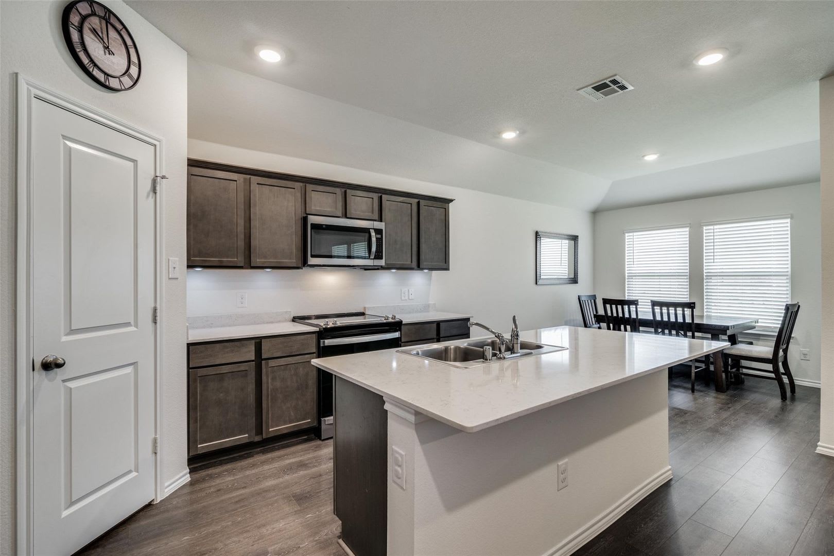 Bright, Open & Efficient—Perfect Home for Modern Living! – photo 5