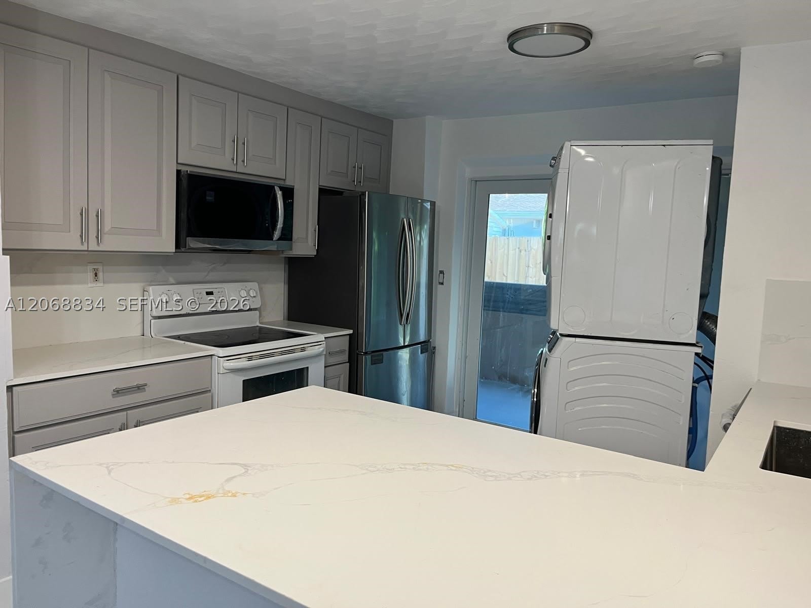 1101 NE 23rd Pl – photo 4