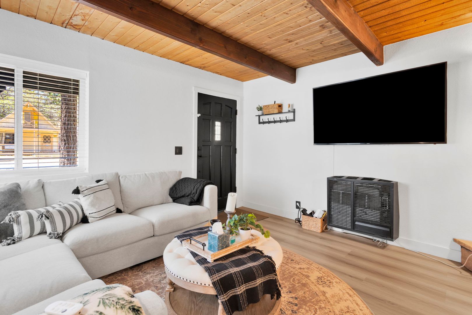 COZY BIG BEAR FURNISHED CABIN – photo 5