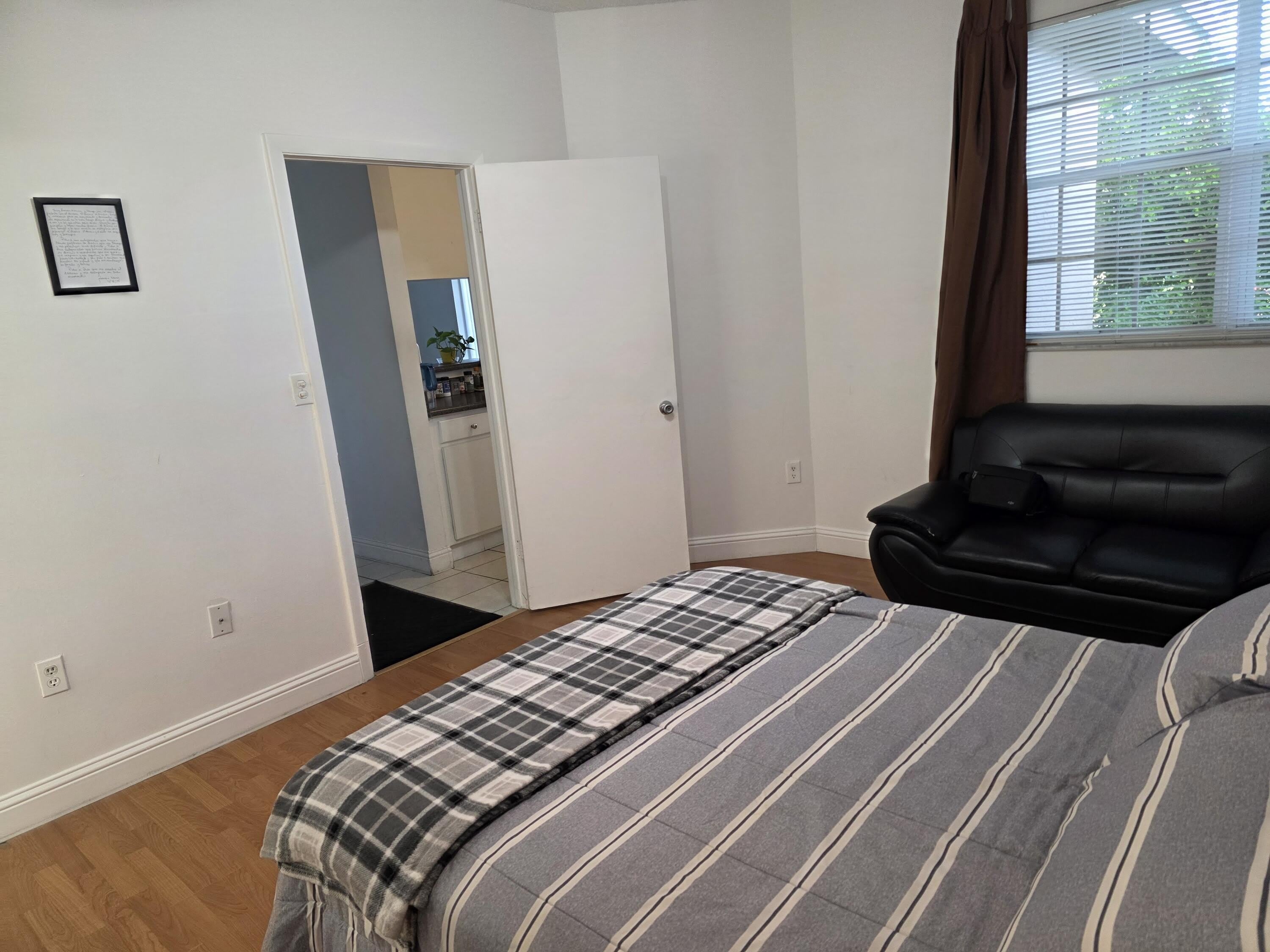 1821 NW 96TH Terrace – photo 5