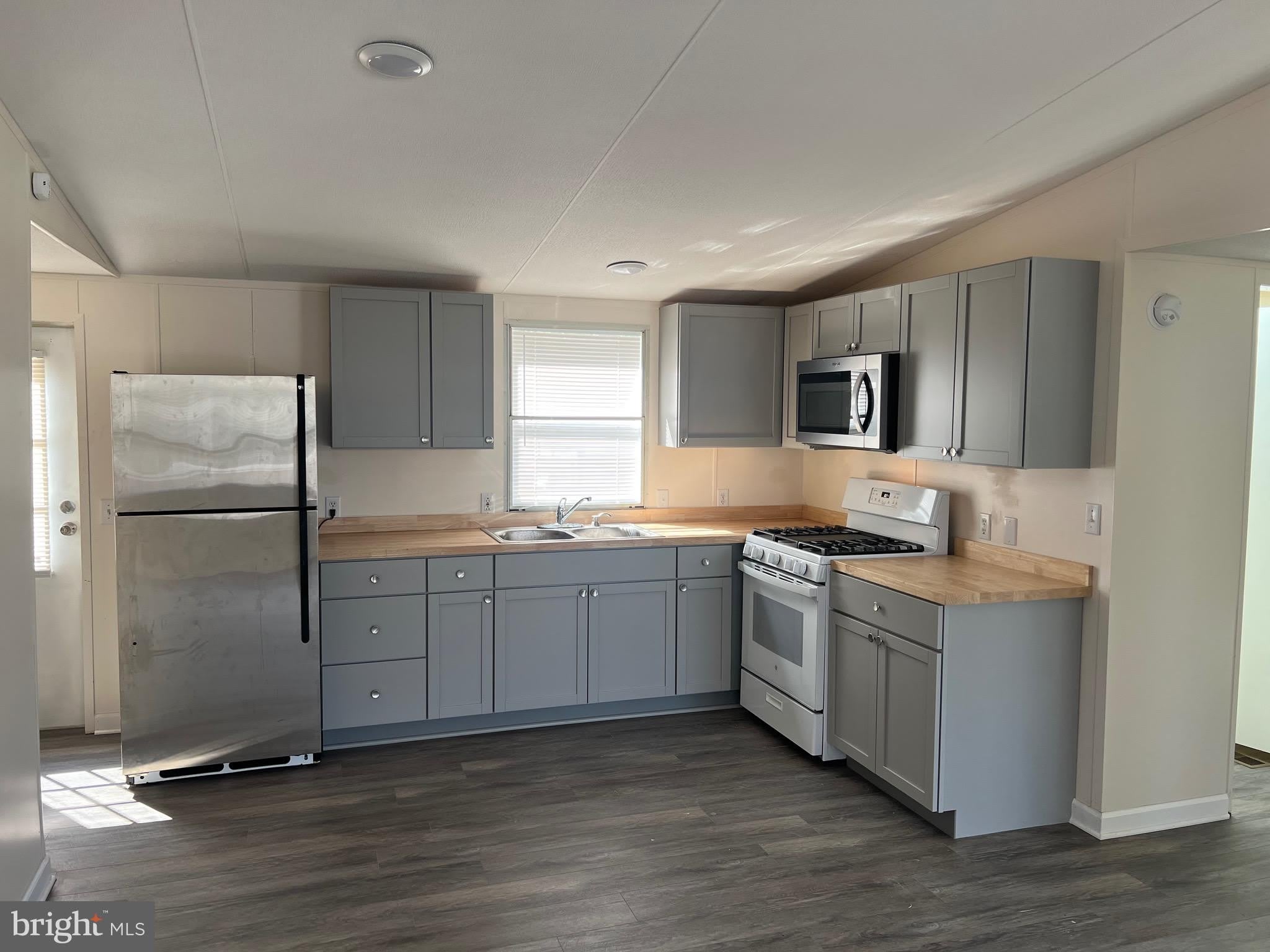 111 DUGAN Court – photo 2