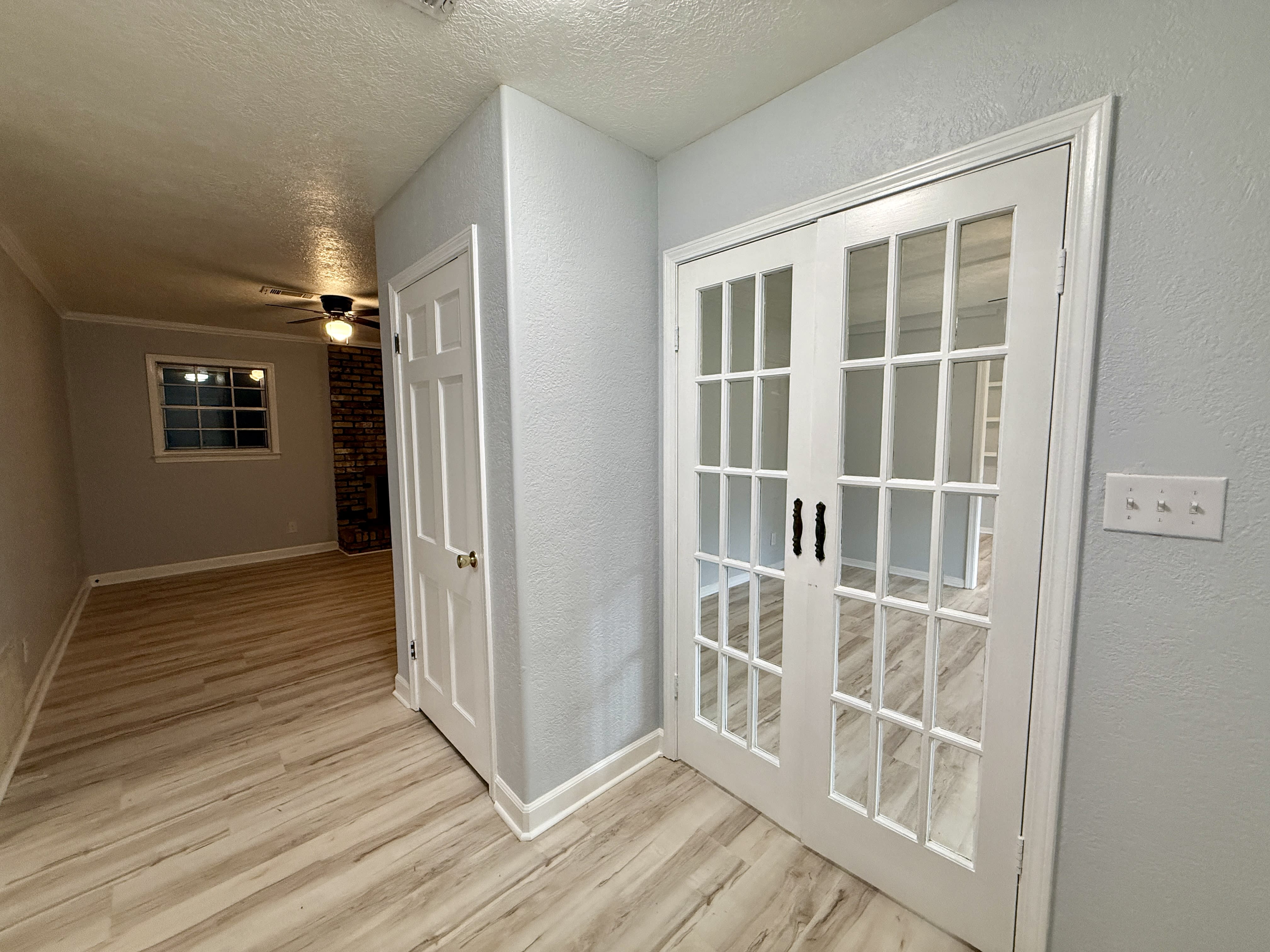 9681 Pinecone Dr – photo 2