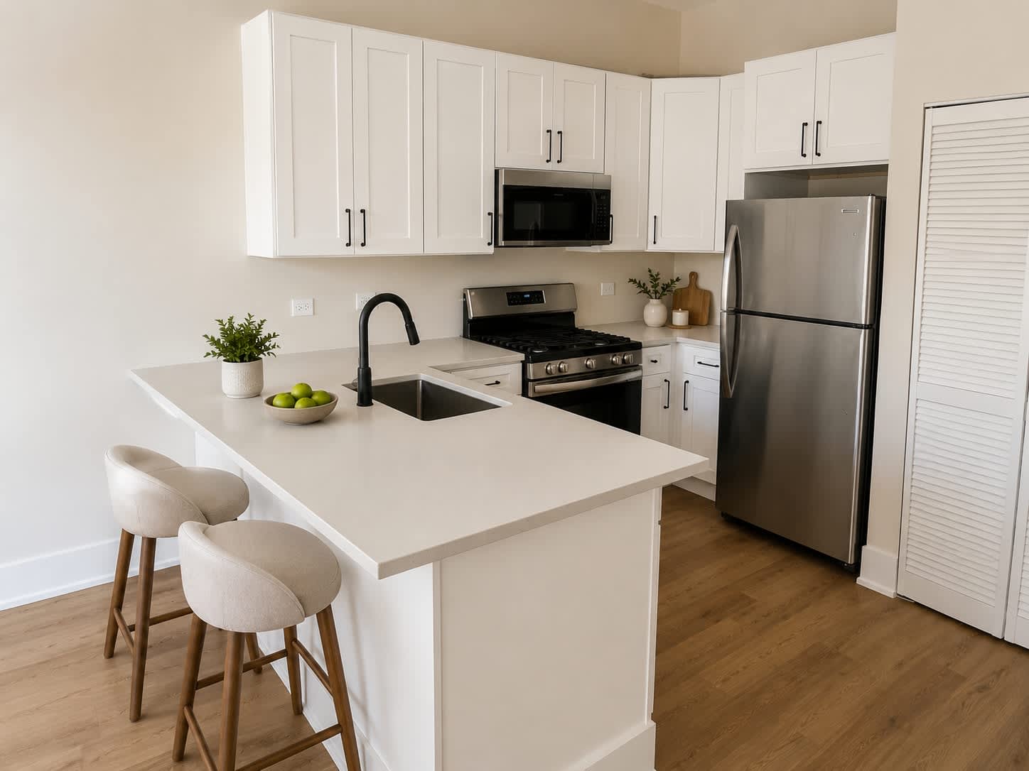 2129 West 18th Place – photo 1