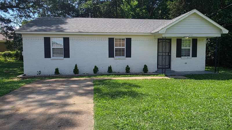 4767 Percy Rd – photo 2