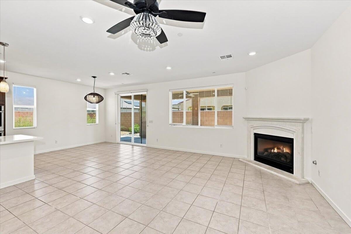 40082 Catania Court – photo 4