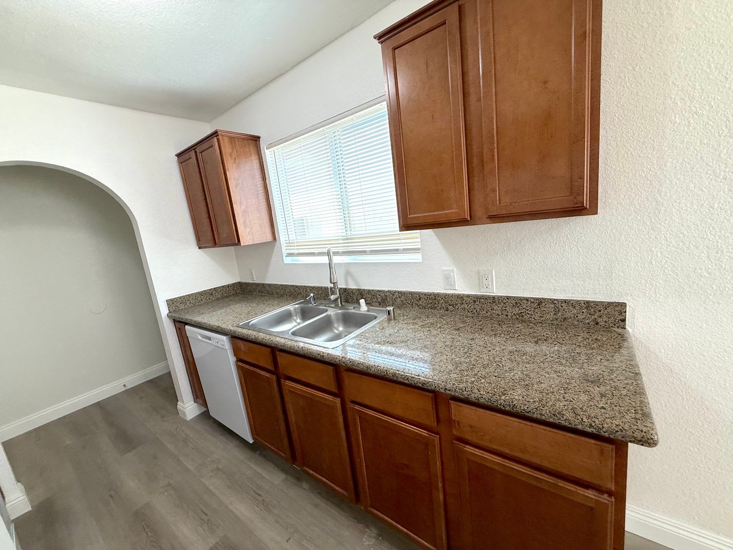 SPACIOUS 2BED/2BATH CONDO * SECOND FLOOR UNIT* – photo 4