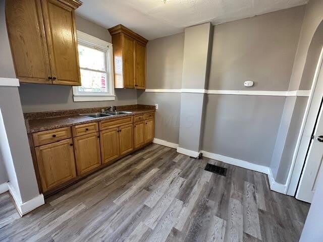 299 N Ogden Avenue – photo 3