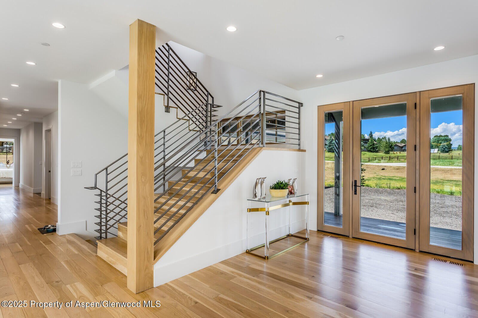 577 Fox Run Drive – photo 4