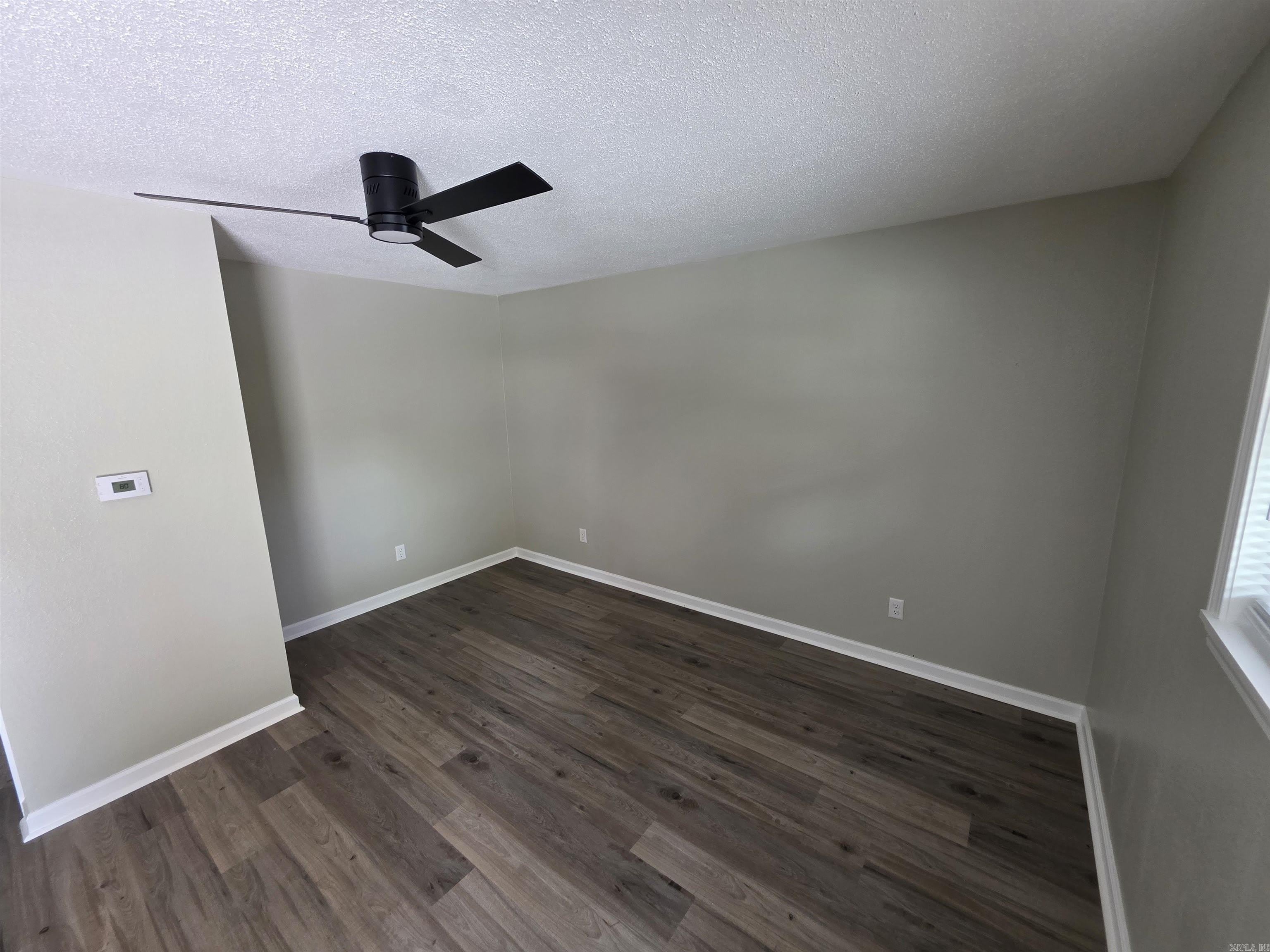 2718 Kenwood Road – photo 1