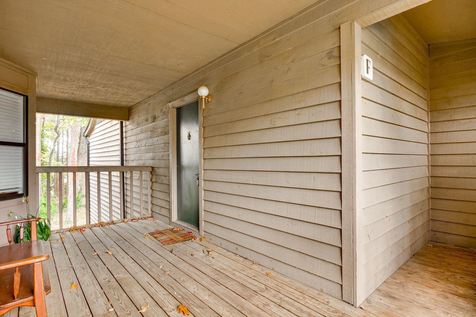 Beautifully Remodeled One Bedroom One Bath In Lake Wylie Woods – photo 2