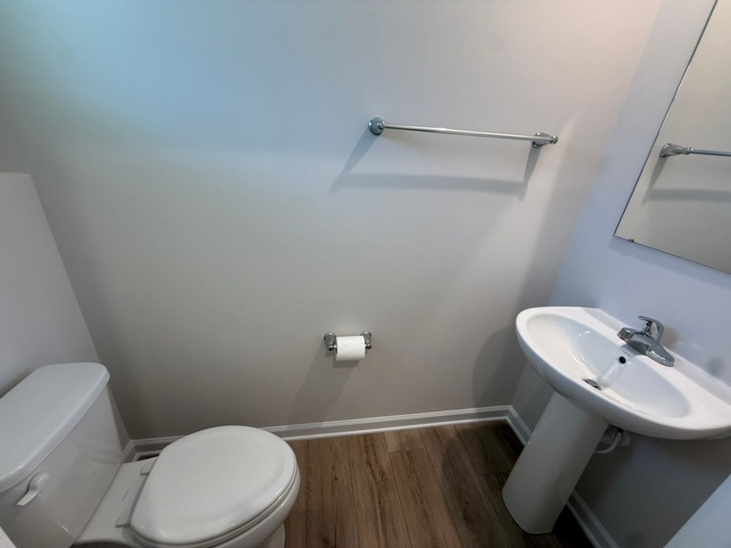 Modern 3-Bedroom Townhome in Arden Woods – photo 3