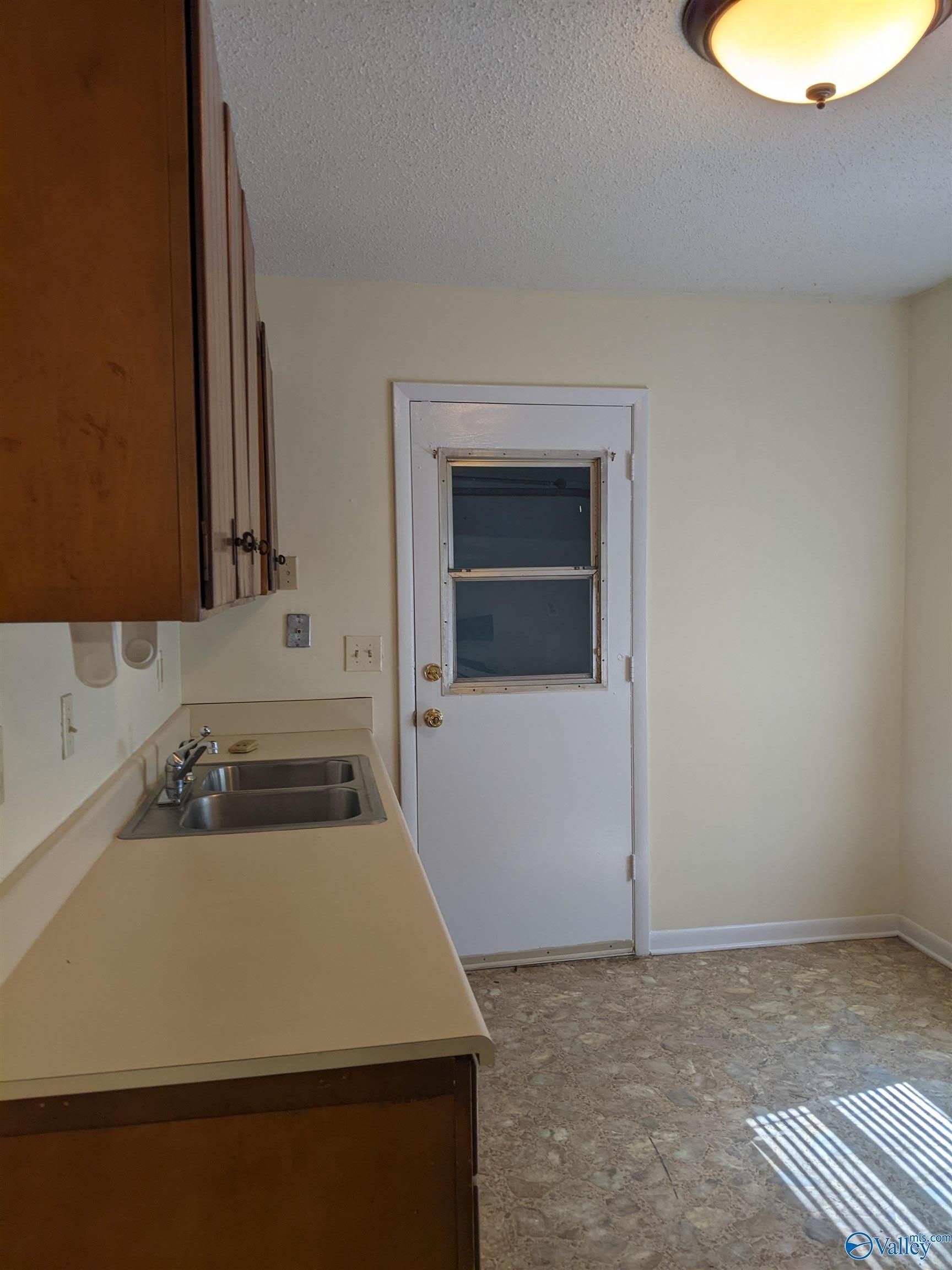 14021 Wyandotte Drive – photo 4