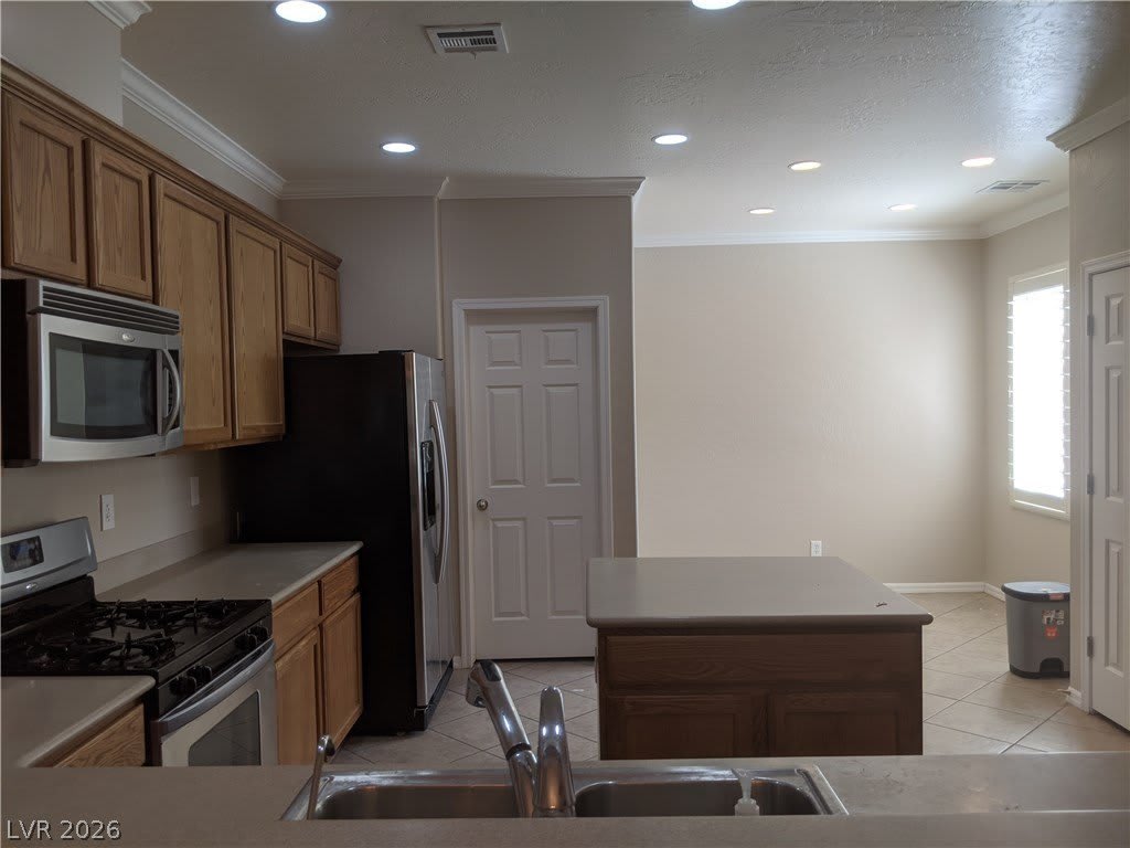 7437 RAVINES Avenue – photo 5