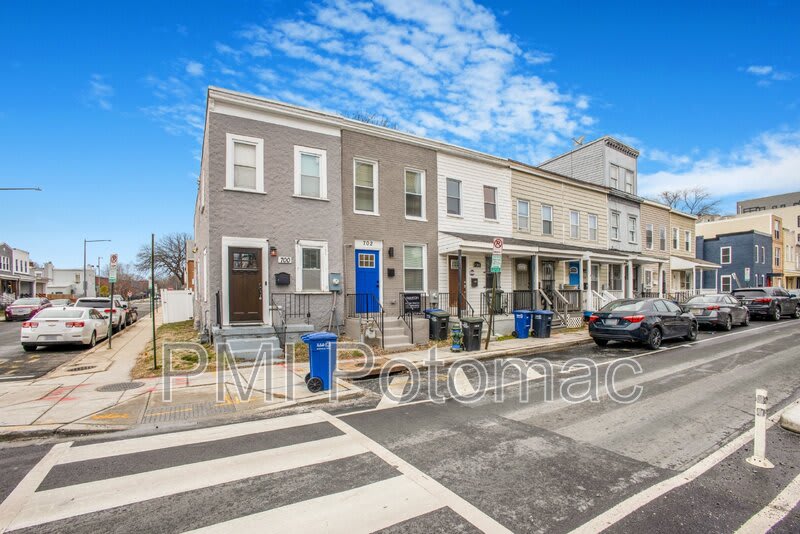 702 19th St NE – photo 3