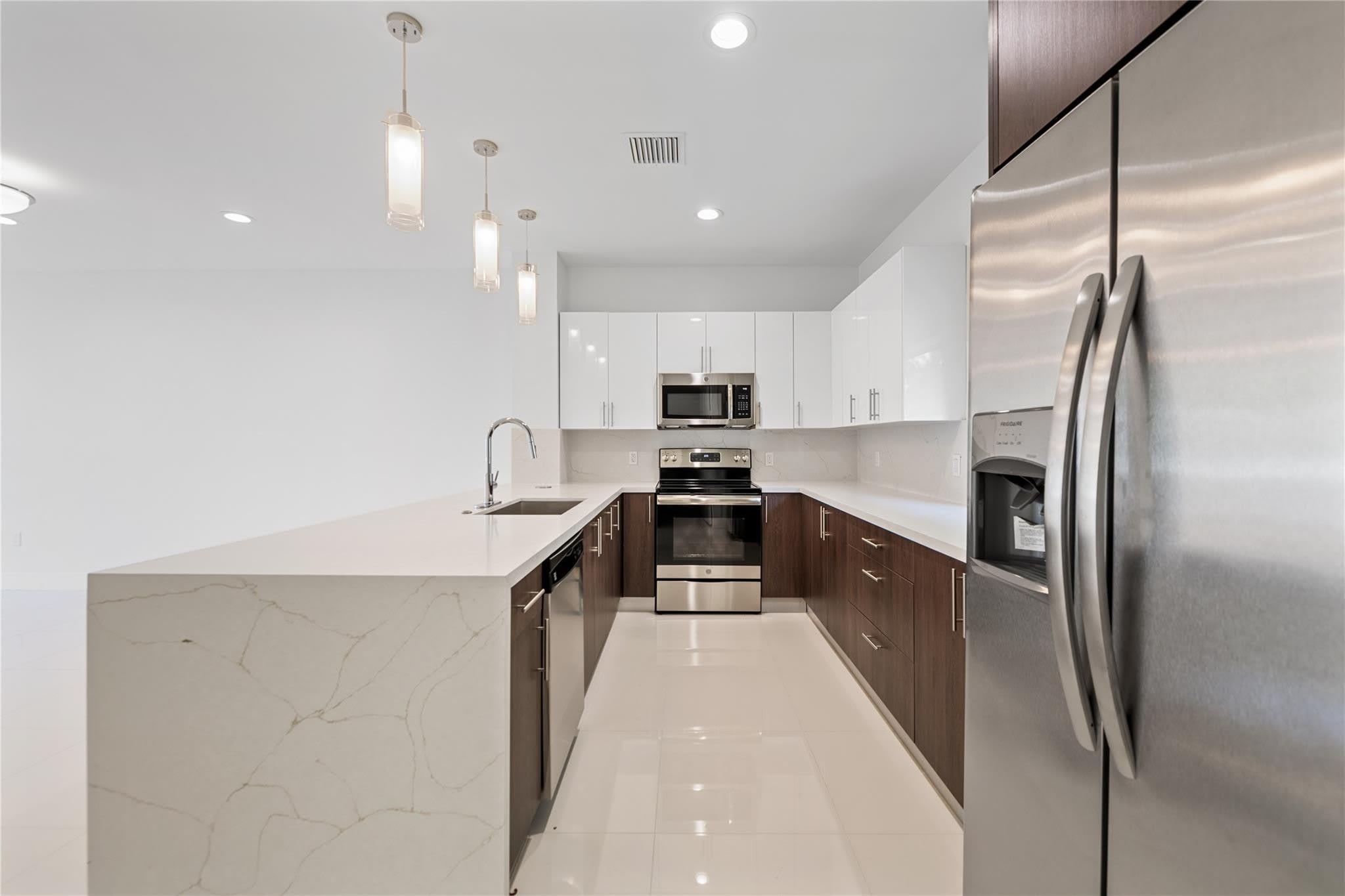 1428 SW 4th Avenue – photo 3