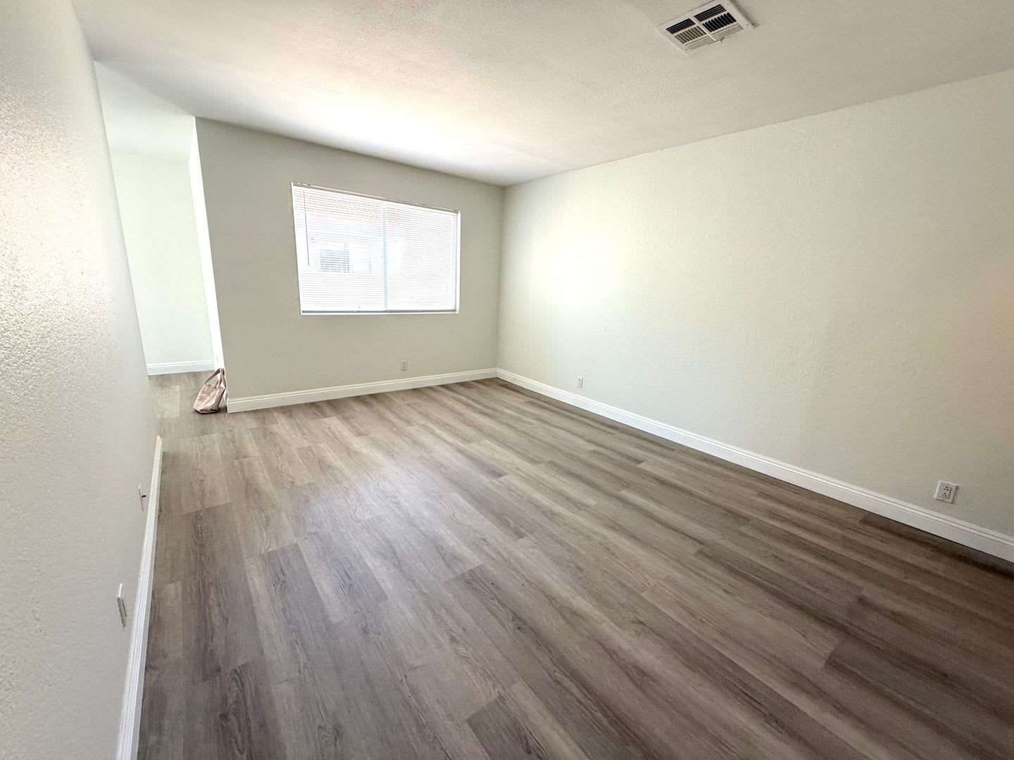SPACIOUS 2BED/2BATH CONDO * SECOND FLOOR UNIT* – photo 5