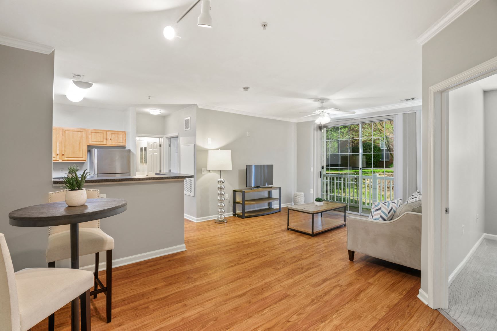 The Residences at King Farm – photo 2