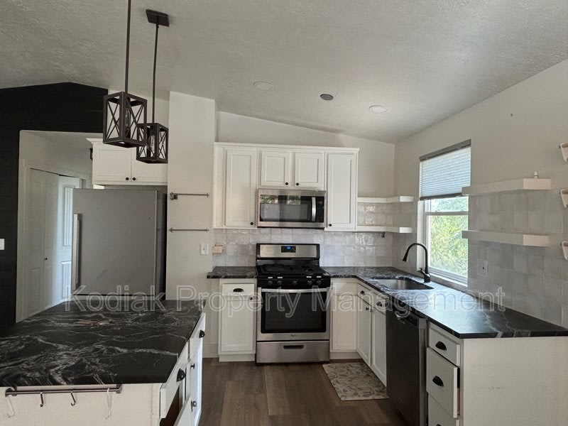 3513 W 5775 S – photo 5