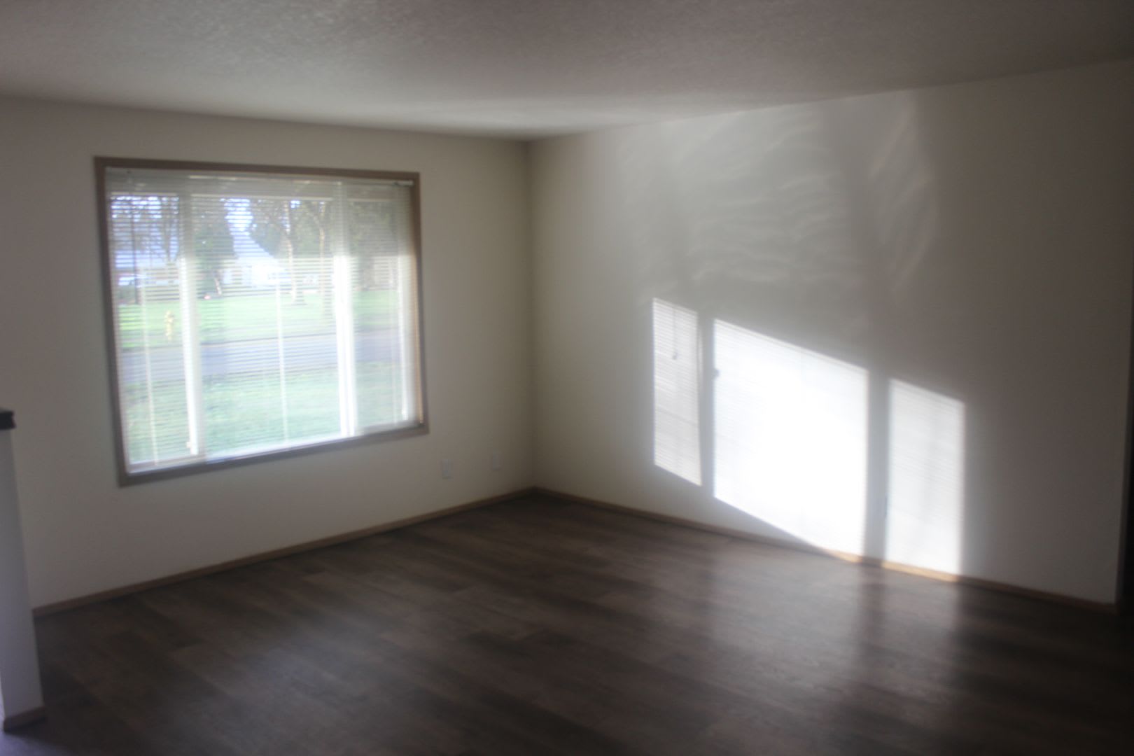 3 Bed 2 Bath Hillsboro Ranch – photo 3