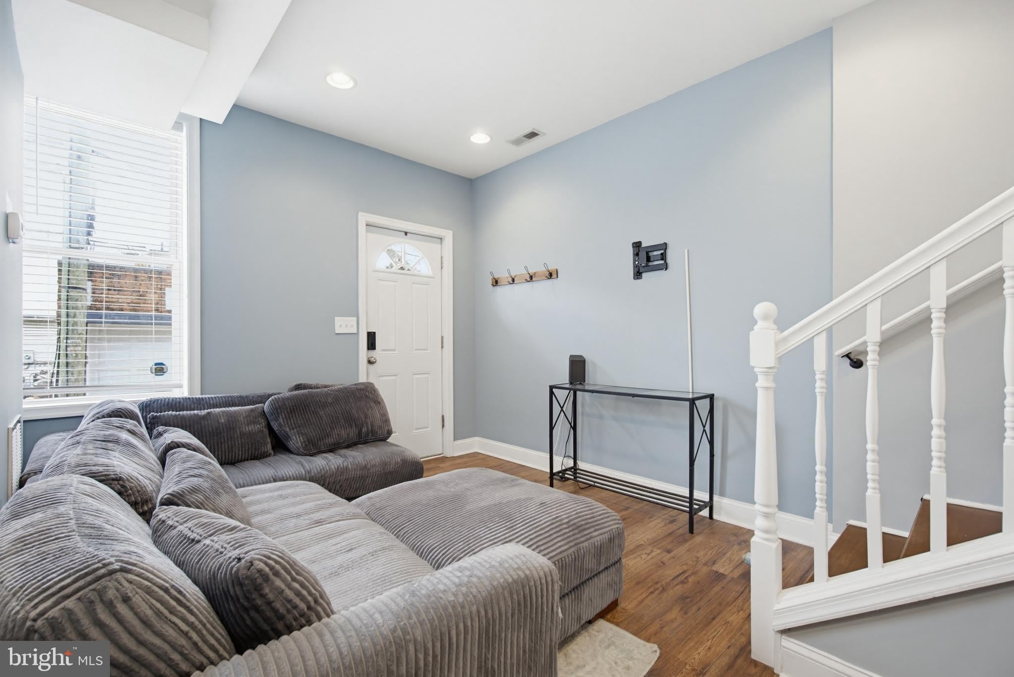 1429 OLIVE Street – photo 2