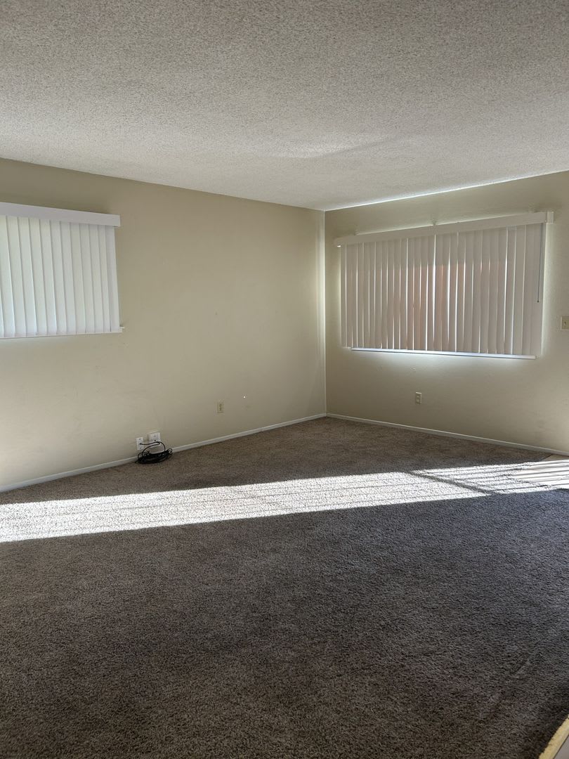 Hillsdale Oaks Condo – photo 2