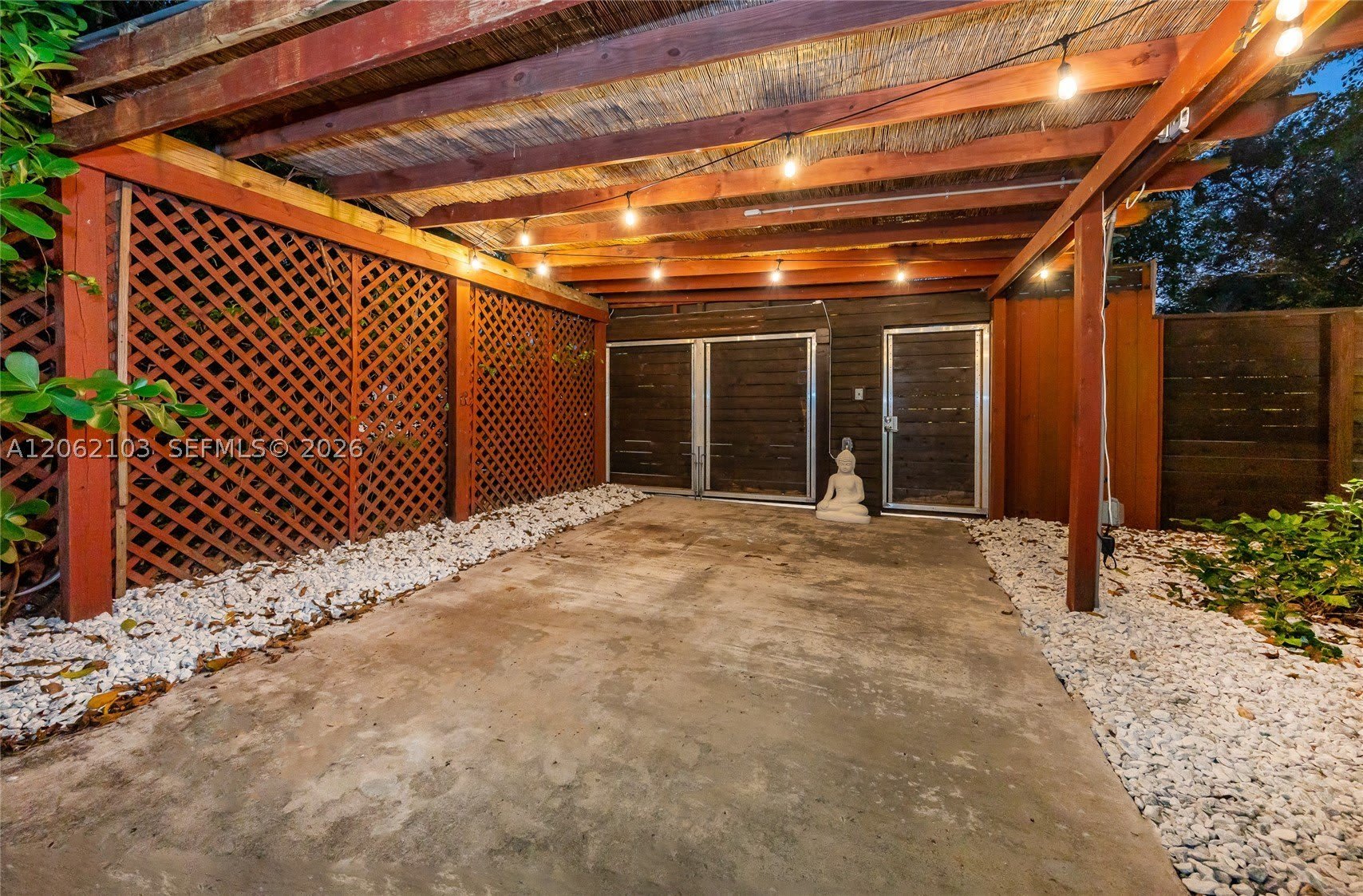 781 NE 75th St – photo 3