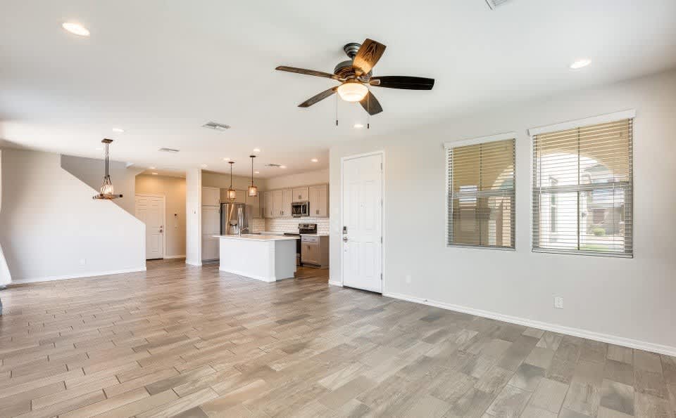 1640 S 82nd Pl – photo 2