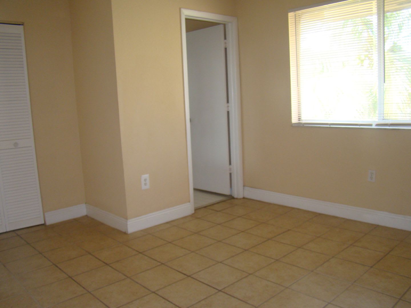UP to 3 MONTHS FOR FREE On Select Units!!! – photo 3