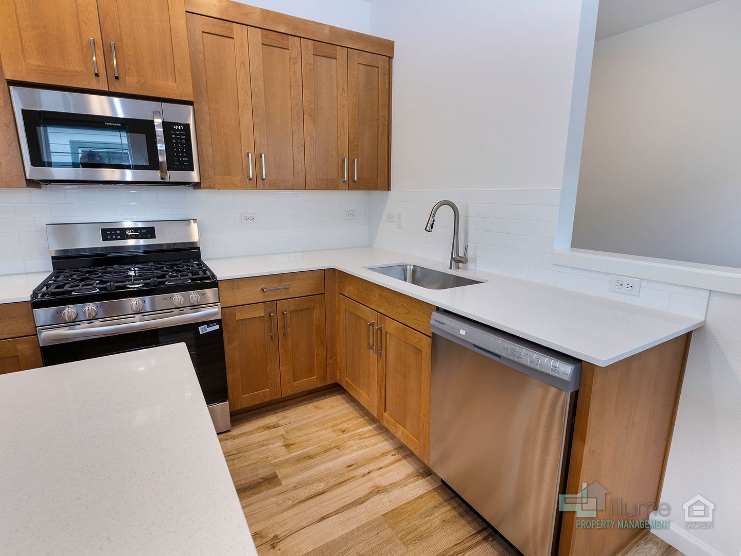 End Of Summer Special 1 Month Free Rent Brand New Beautiful 2 Bd 2 5 Ba Home In Reed S Crossing – photo 3