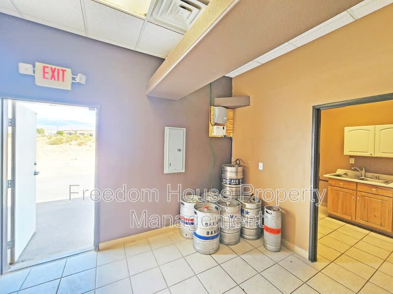 1231 East Basin Avenue – photo 5