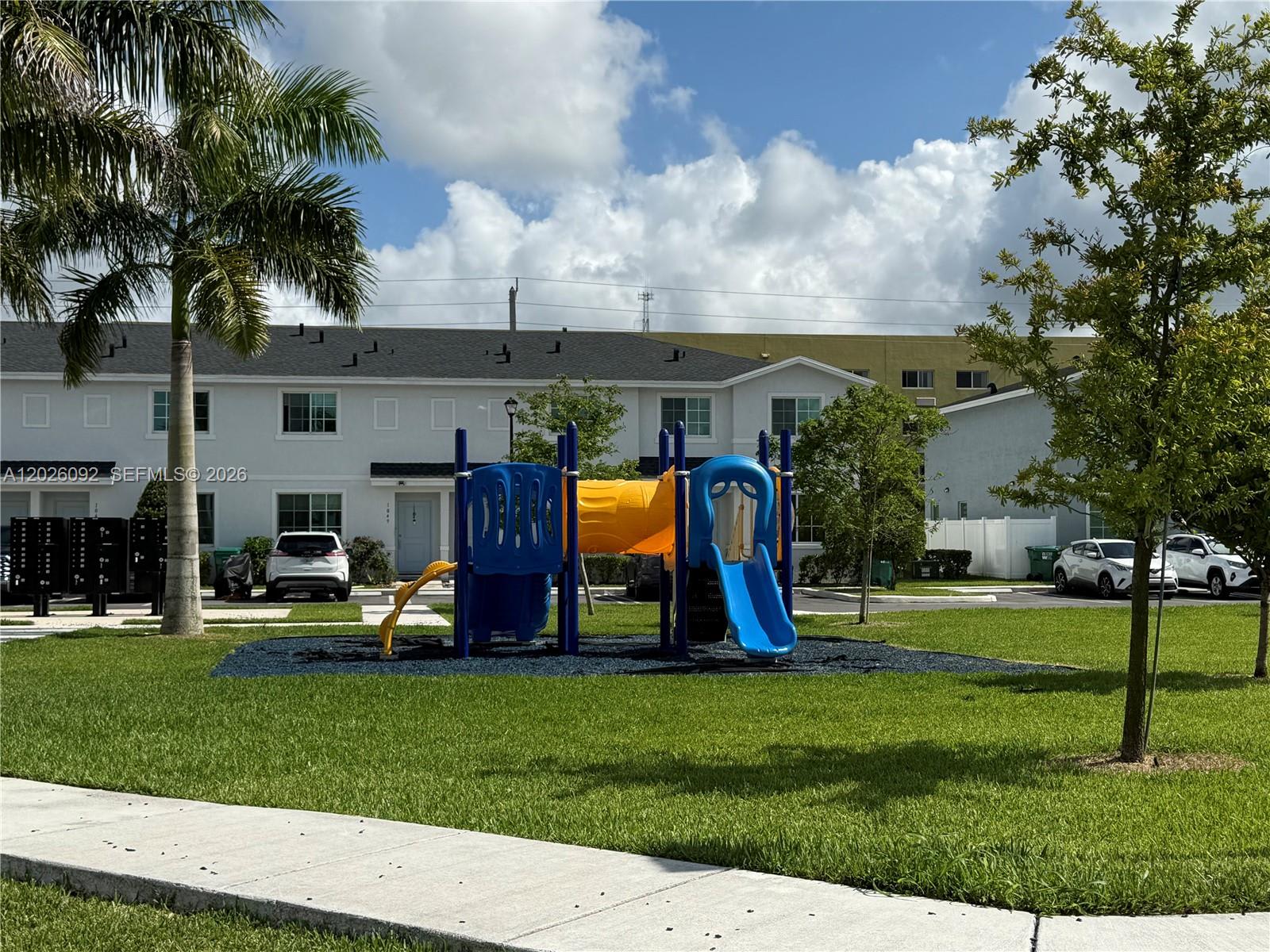 1073 Northwest 5th Street – photo 3