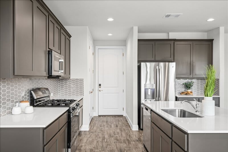 136 Free Stone Dr – photo 3