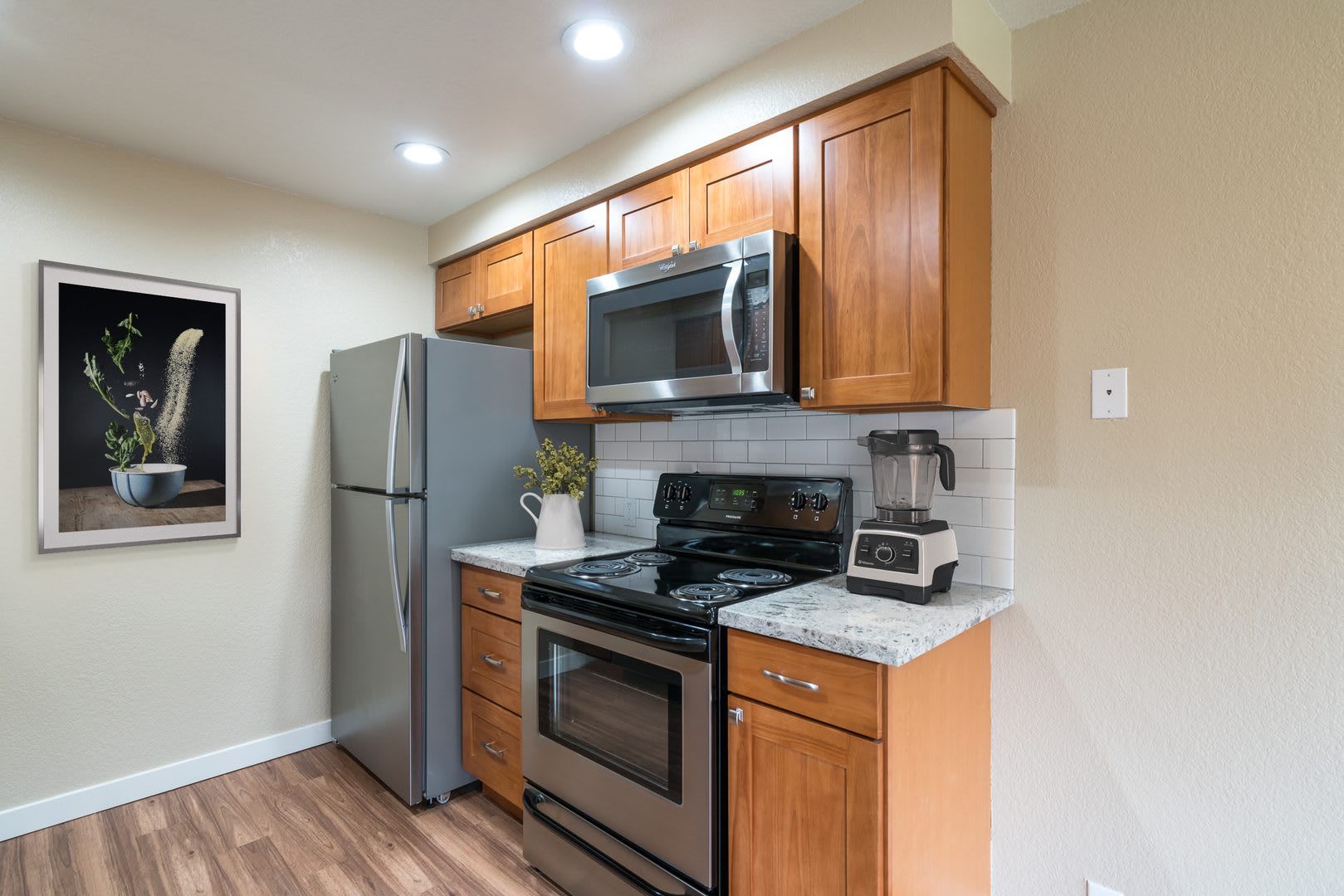 Del Mar Village Apartments – photo 5