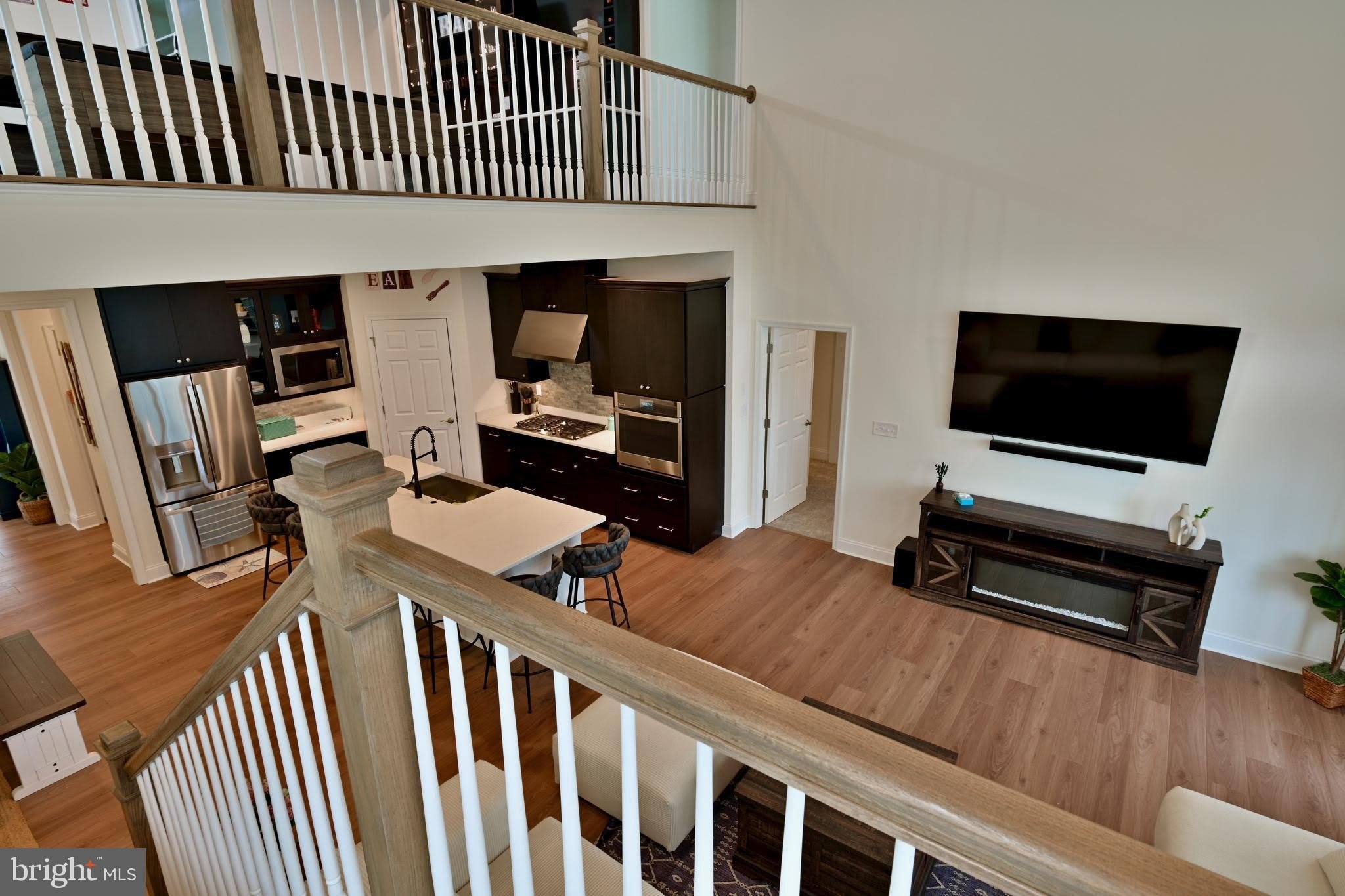 19219 AMERICAN HOLLY Road – photo 5
