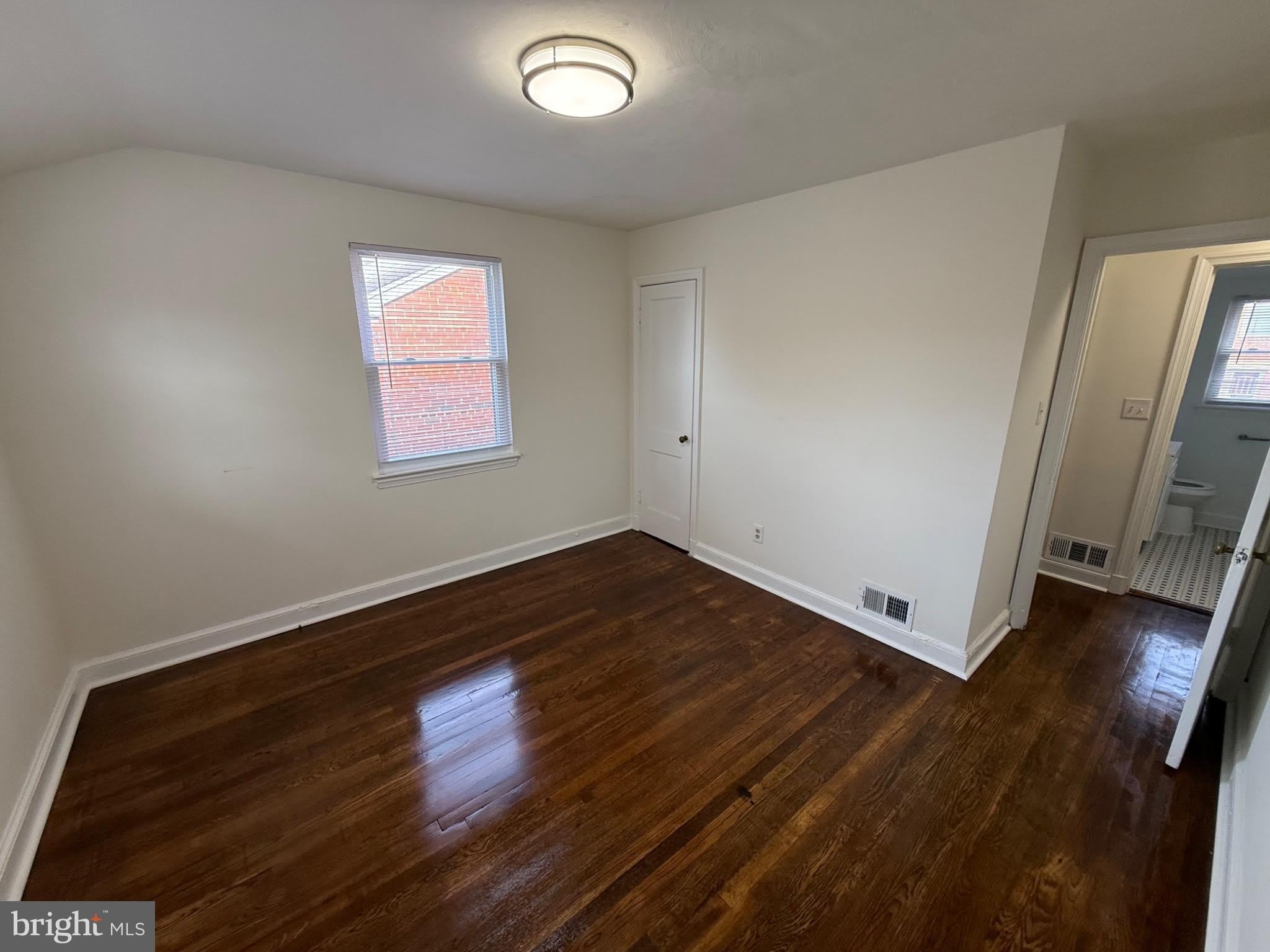 374 CHAPLIN Street SE – photo 2