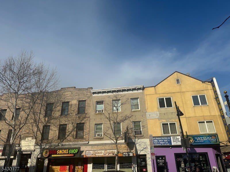 46 Ferry St – photo 1