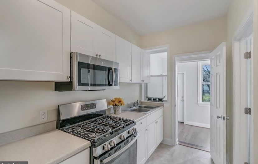 237 15Th St Se – photo 3
