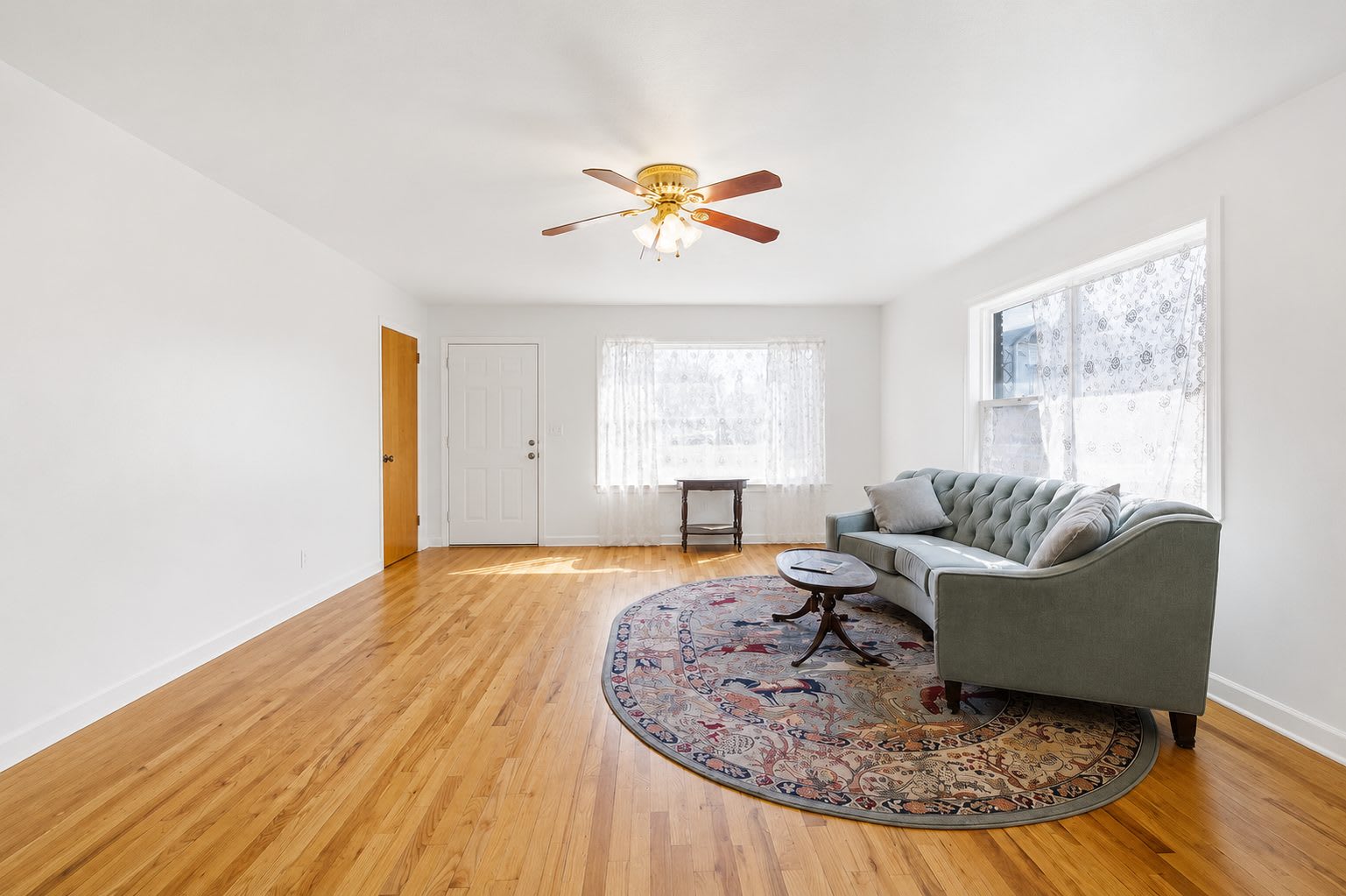 215 17th Ave S – photo 4