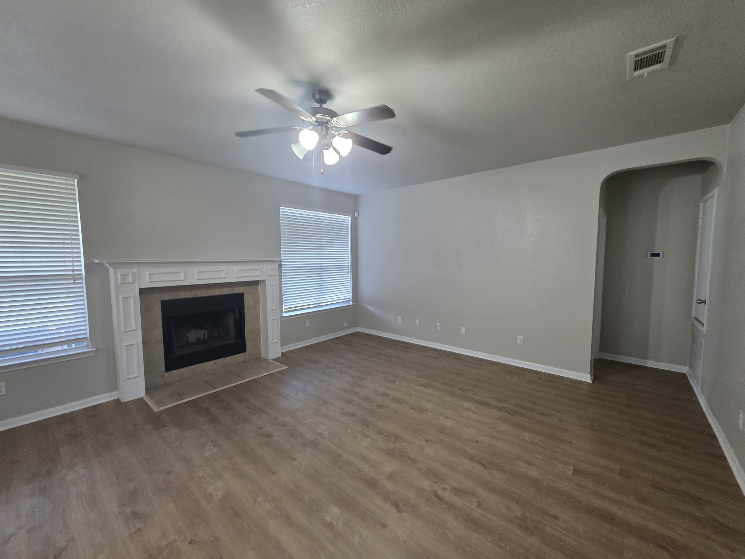 423 Wrought Iron Drive – photo 2