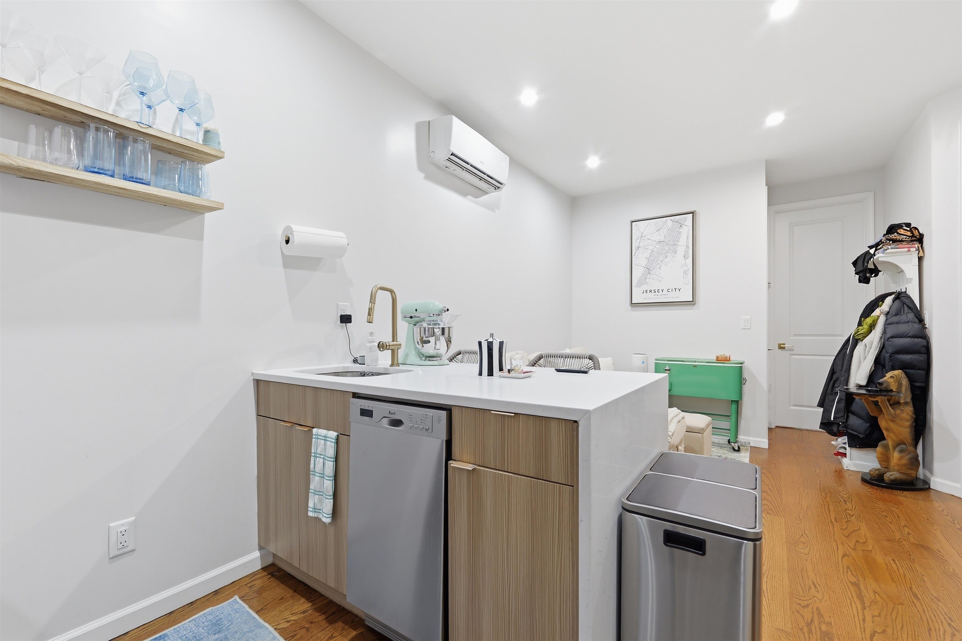 335 5Th St – photo 4