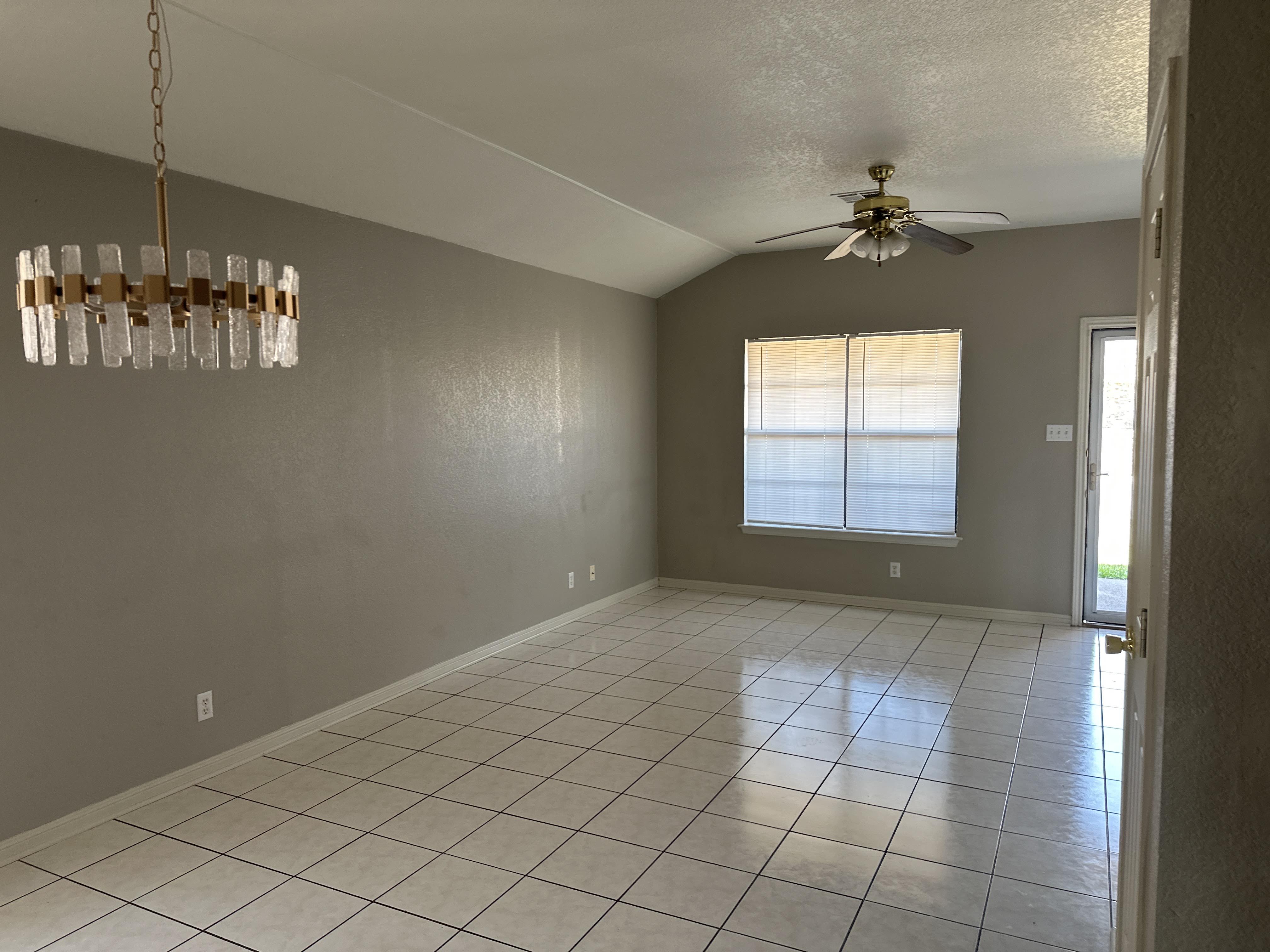 5204 Daybreak Dr – photo 2